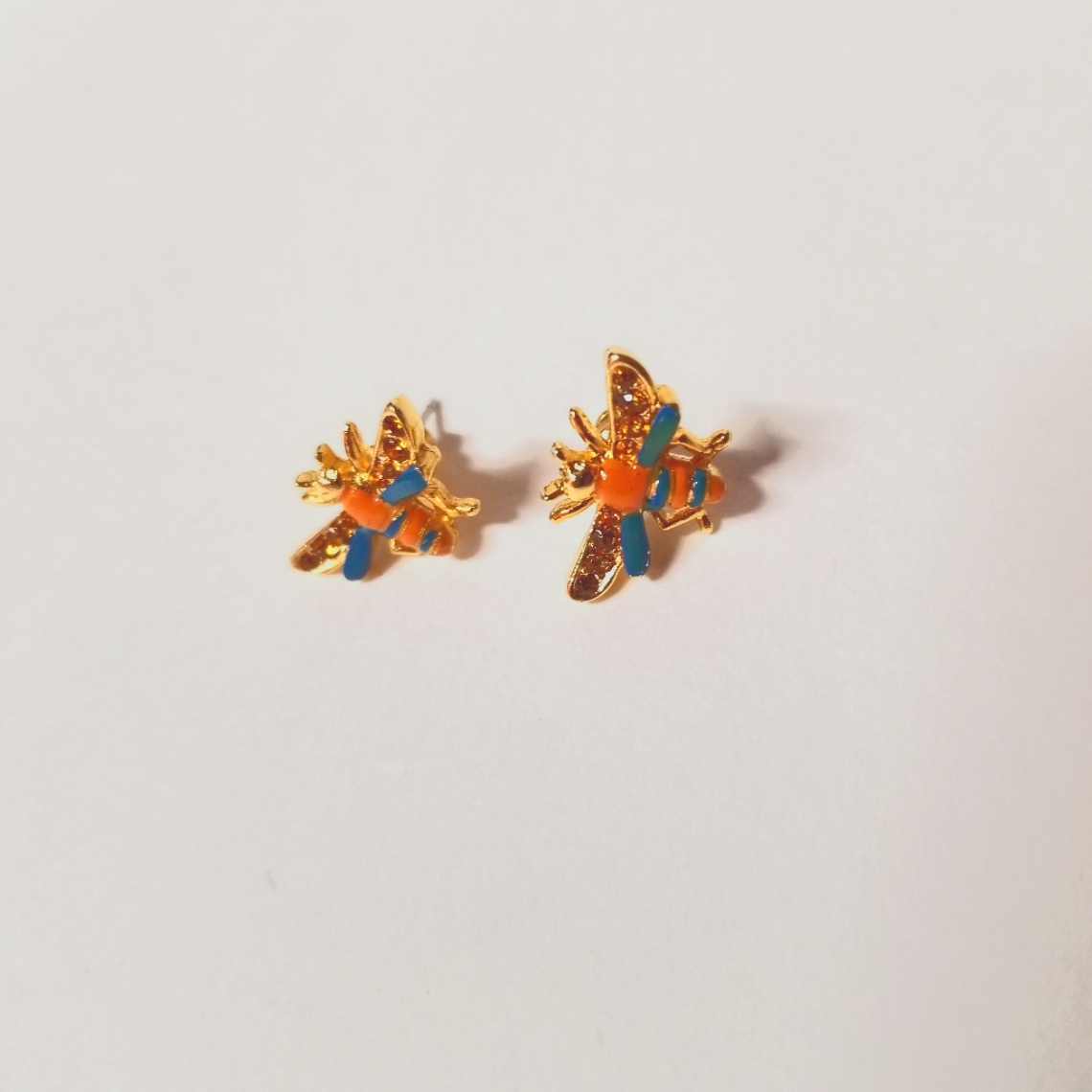 Ben-Amun Miniature Bee Stud Earrings Gold-ToneEnamelCrystal Nwot 36$